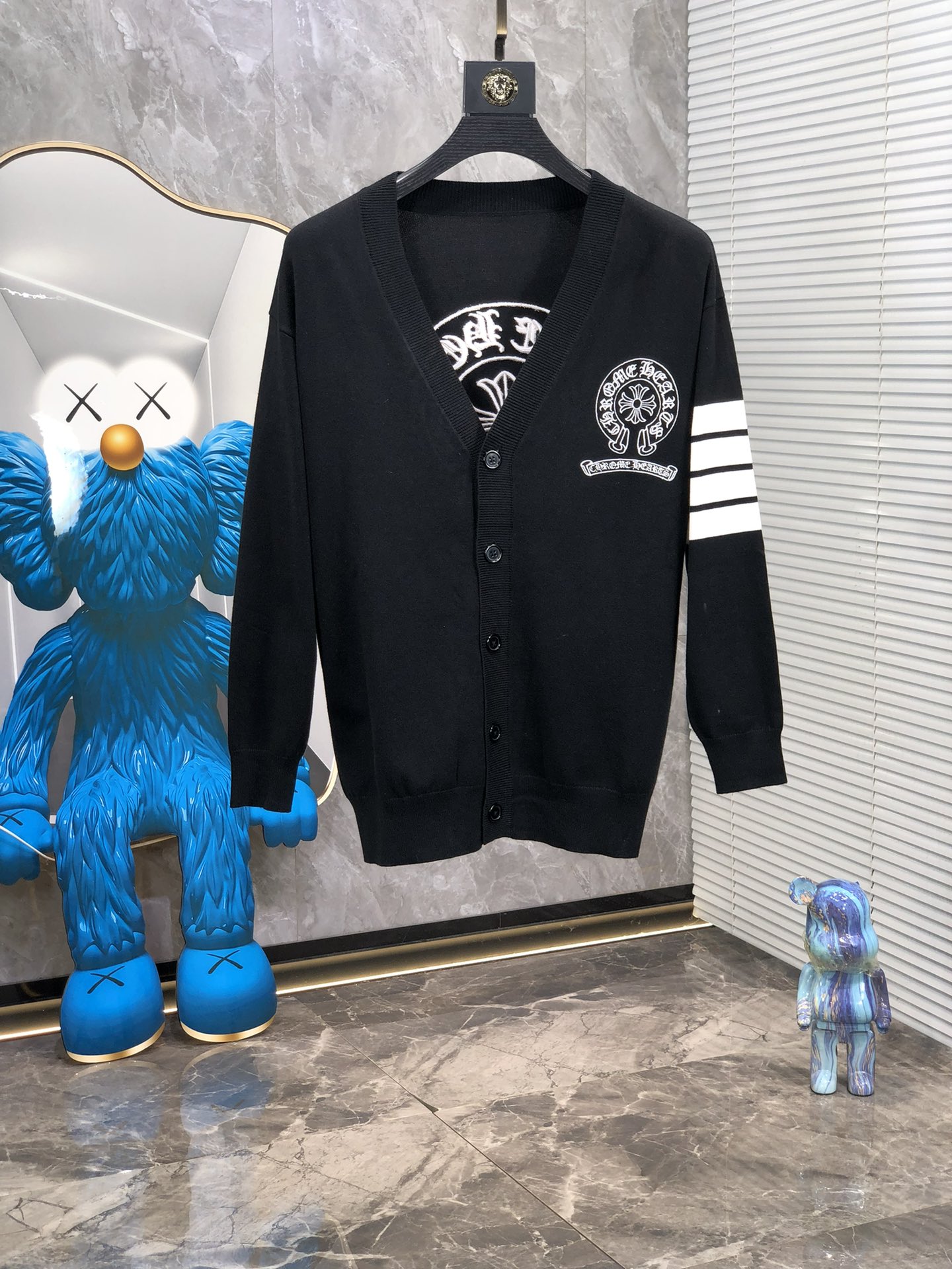       。 。克罗心。24秋冬新款针织羊毛衫，专柜同步发售！定制专属羊毛🐑面料，从容百搭，档次极高，
