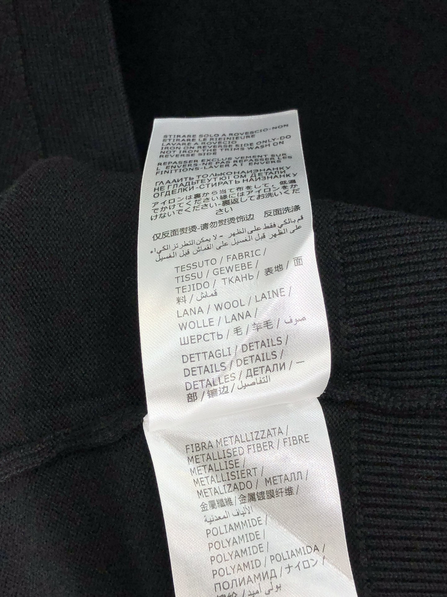       。 。Dior。24秋冬新款针织羊毛衫，专柜同步发售！定制专属羊毛🐑面料，从容百搭，档次极高