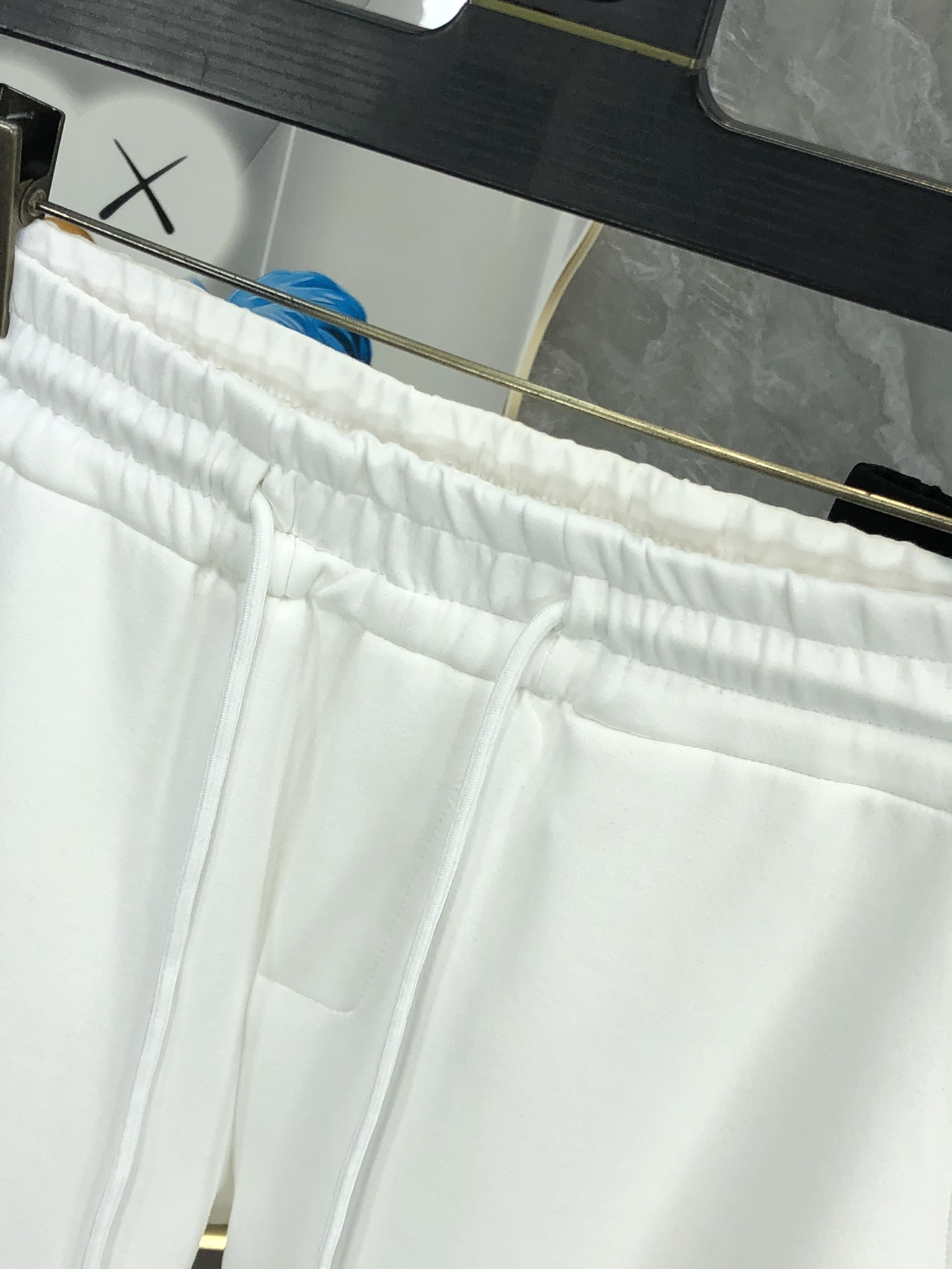  。巴宝莉。秋冬新品。订制高品质时尚休闲裤。超级百搭款。独家定制-进口高端高密度精棉面料，w贴身舒适，超