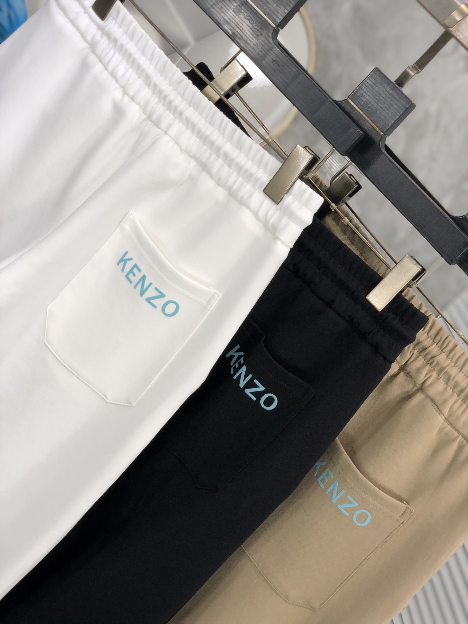  。kenzo。秋冬新品。订制高品质时尚休闲裤。超级百搭款。独家定制-进口高端高密度精棉面料，w贴身舒适