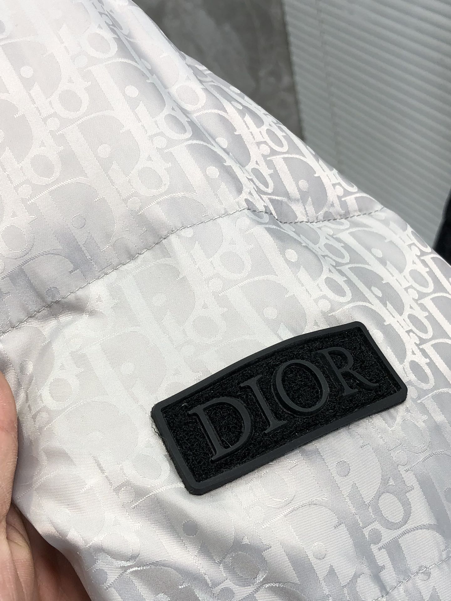 Dior2024秋冬新款羽绒服原版1:1订制五金配件全进口原版定制欢迎专柜对比绝对的高品质采用顶级95白