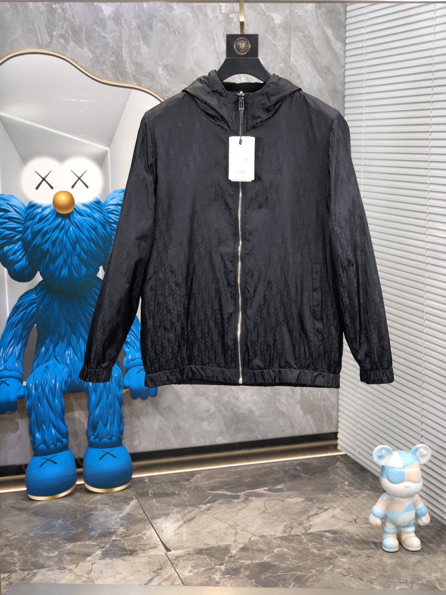 NO:118160,. .Dior.25SS early spring counter new hooded jacket jacket, original customization of counter, high-end customer-supplied nylon fabric, 1f custom hardware accessories, new models are released simultaneously on the counter, simple, comfortable and breathable, must-have items for new products, size M-3XLm wear 175/130 catties, dior, jackets & coats, jackets & coats, hats, alexander wang19860909. .Dior.25SS早春专柜新款连帽夹克外套 专柜原版定制 高档客供尼龙面料 1f定制五金配件 柜台同步发售新款 简单舒适透气 新品必入单品尺码M-3XLm穿175/130斤,,dior,jackets & coats,jackets & coats,hats,alexander wang,Men's clothing