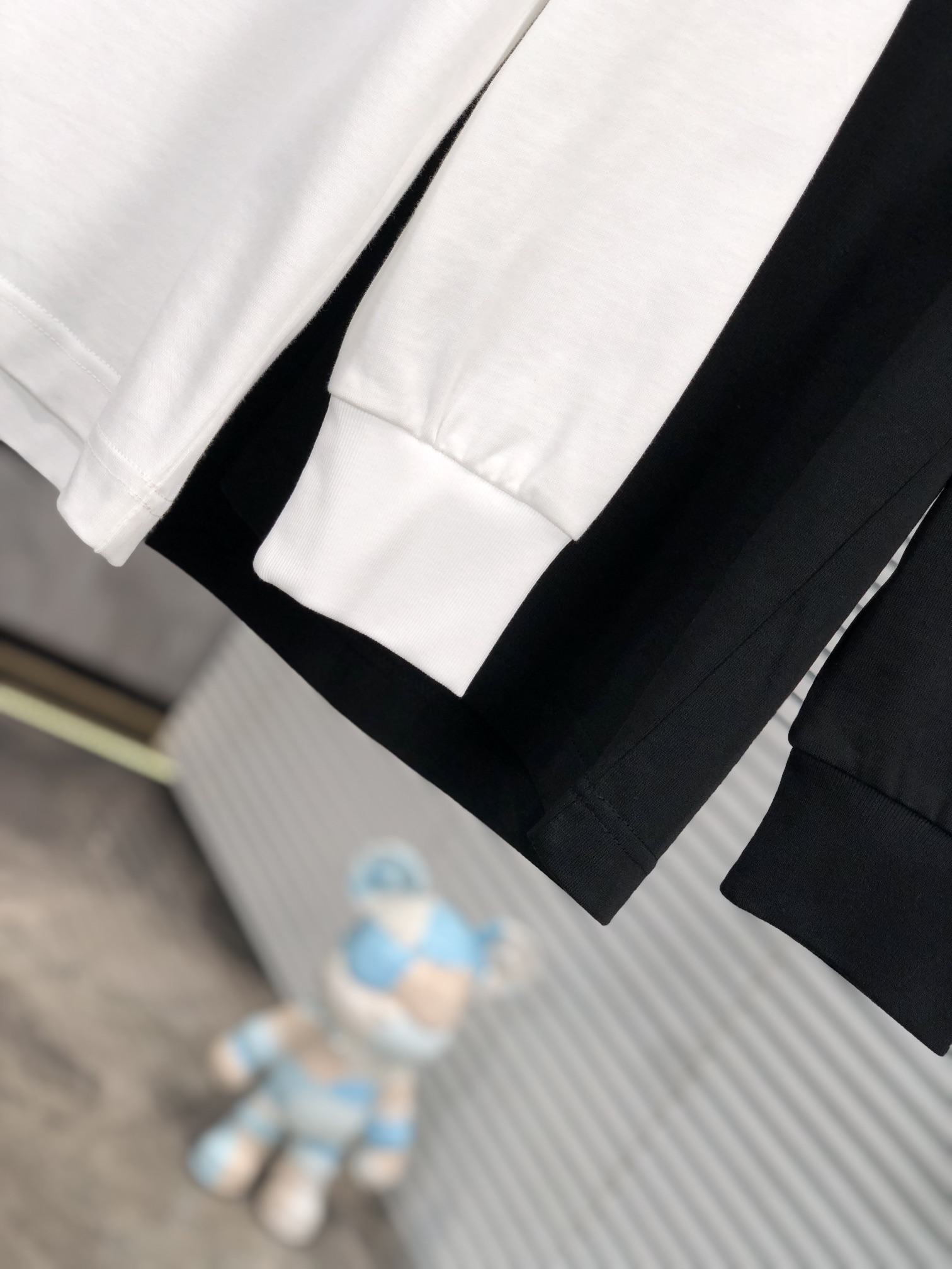  。Gucci。Ss秋冬单季长袖特供纯棉长T，基础衣橱神器， 休闲百搭必备款）做工走线质感一流，b常规欧