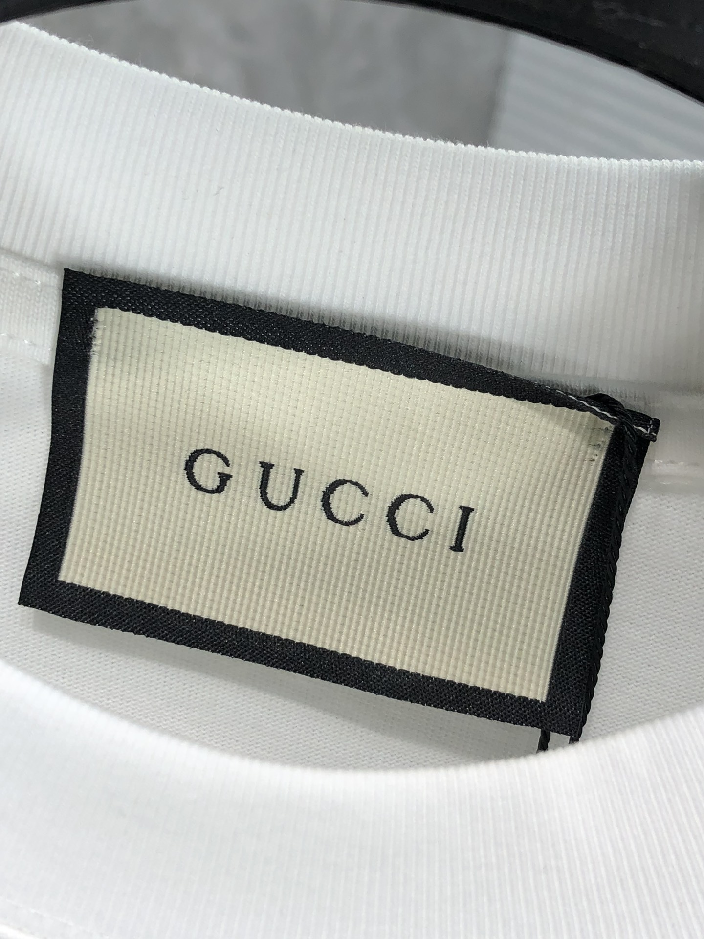  。Gucci。Ss秋冬单季长袖特供纯棉长T，基础衣橱神器， 休闲百搭必备款）做工走线质感一流，b常规欧