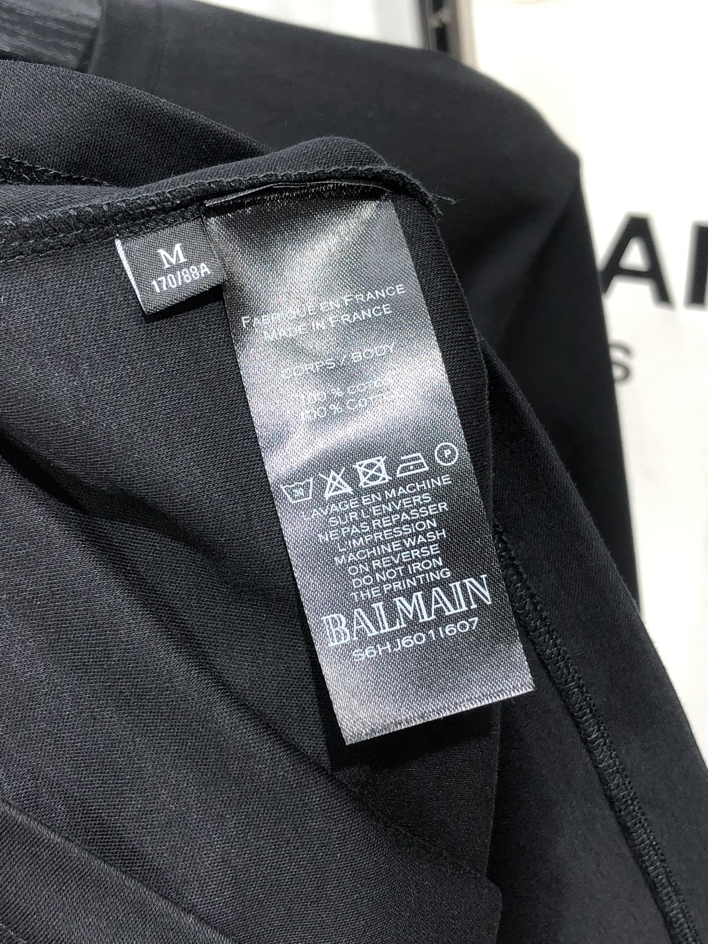。巴尔曼。高端品质 秋冬新品打底卫衣
采用24年🔥🔥🔥克重300g人棉 3质量杠杠的          