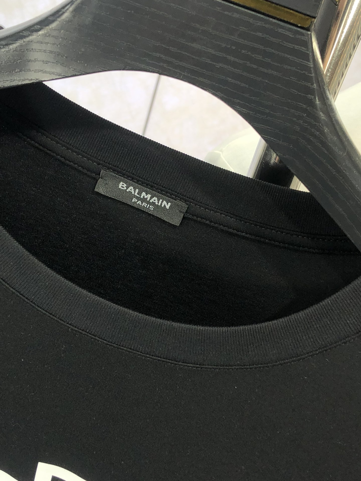 。巴尔曼。高端品质 秋冬新品打底卫衣
采用24年🔥🔥🔥克重300g人棉 3质量杠杠的          