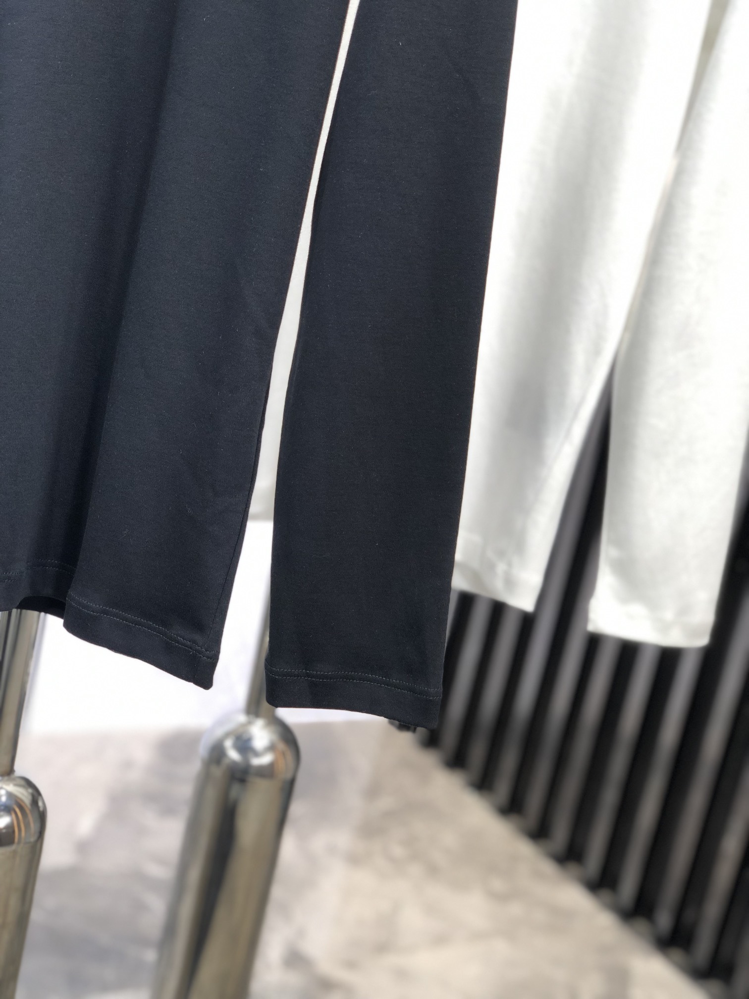 。杰尼亚 。高端品质 秋冬新品打底卫衣
采用24年🔥🔥🔥克重300g人棉 3质量杠杠的         
