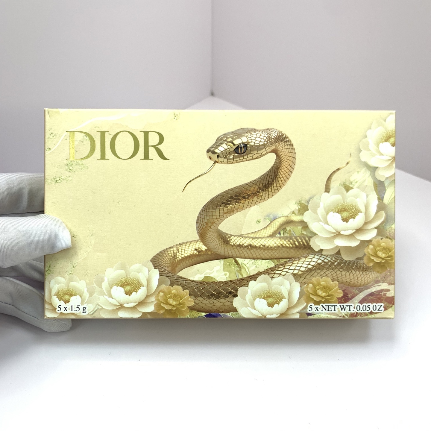 110包✍️ 25版迪奥蛇年金管口红小样五件套🔜实拍📷现货❗️(可配中文标)2025迪奥最新款专柜蛇年金管限量版套装,官网同步最新款小样,膏体对版对色对味,铝管 ,配礼品袋 内含:新丝绒999-新丝绒100-新丝绒777-新丝绒994-新丝绒284