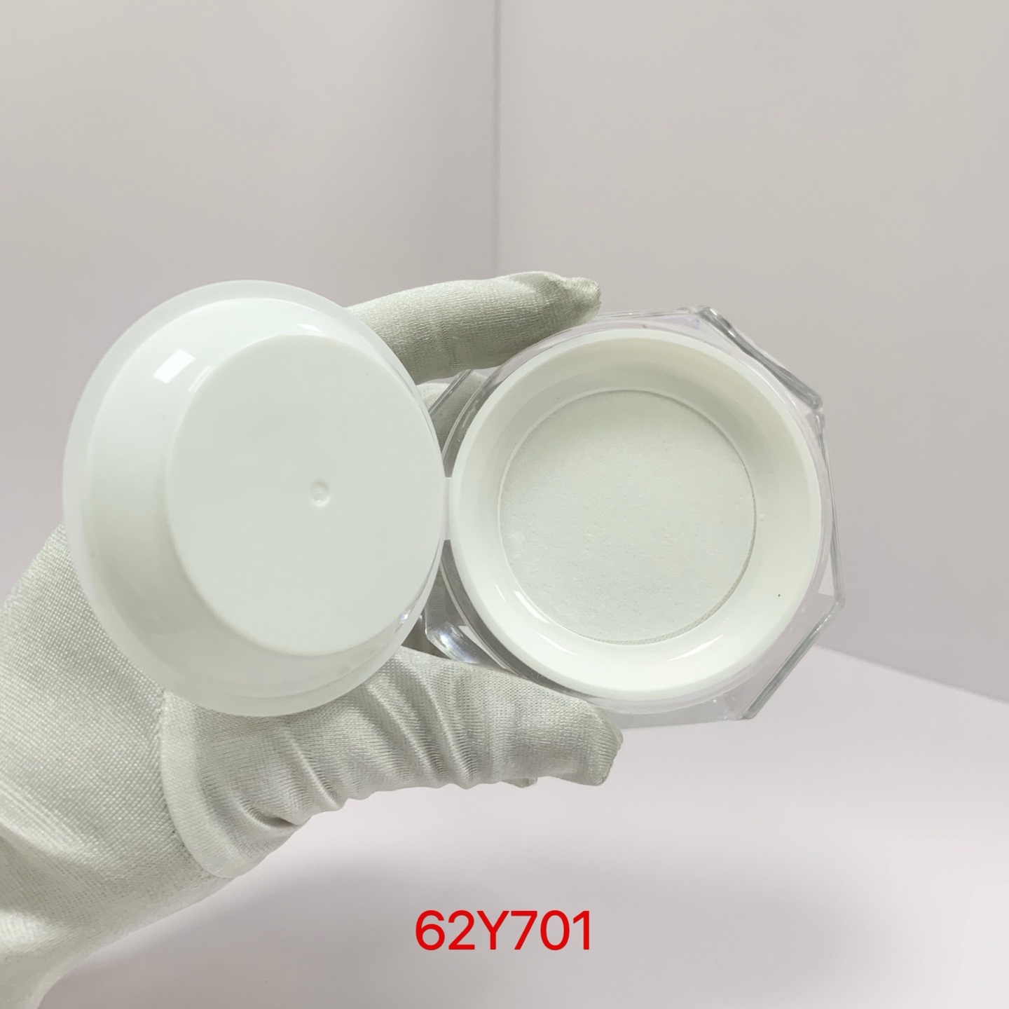专/35💰
衰败城‮陨市‬石散粉10g！ UD家做定妆产品有多专业不用多说了吧!主打的就是一个“黑科技”!4D控油配方，一秒柔焦 只吸油不吸水，随时随地0油肌，控油力强的同时保持面部滋润度直接把干净的底妆焊在脸上了!
16小时硬核控妆干皮油皮都可以用!#散粉 #粉饼测评 #粉质细腻的散粉#干皮散粉