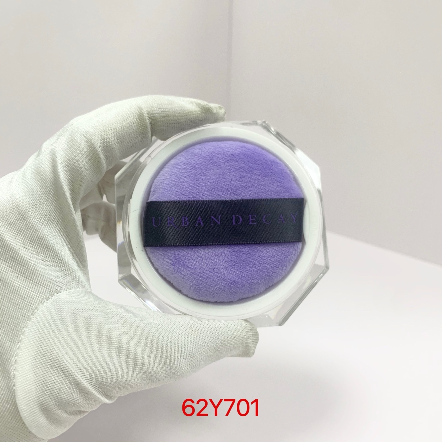 专/35💰
衰败城‮陨市‬石散粉10g！ UD家做定妆产品有多专业不用多说了吧!主打的就是一个“黑科技”!4D控油配方，一秒柔焦 只吸油不吸水，随时随地0油肌，控油力强的同时保持面部滋润度直接把干净的底妆焊在脸上了!
16小时硬核控妆干皮油皮都可以用!#散粉 #粉饼测评 #粉质细腻的散粉#干皮散粉