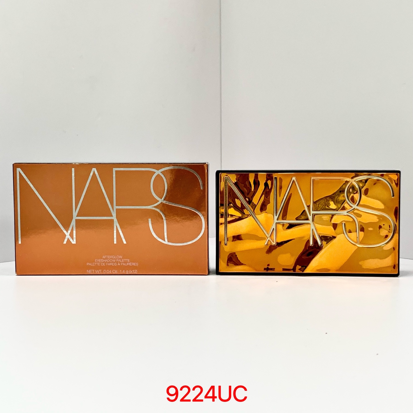 50！ NARS眼影盘12色🔜实拍📸现货❗️9224UC编码！Nars新款春夏12色眼影盘✔NARS12色眼影afterglow# 这盘延续了之前的水波纹包装设计，整体是灿烂橘金色大地盘，以晚霞余晖为灵感融入春日的生机与活力，其中4格…