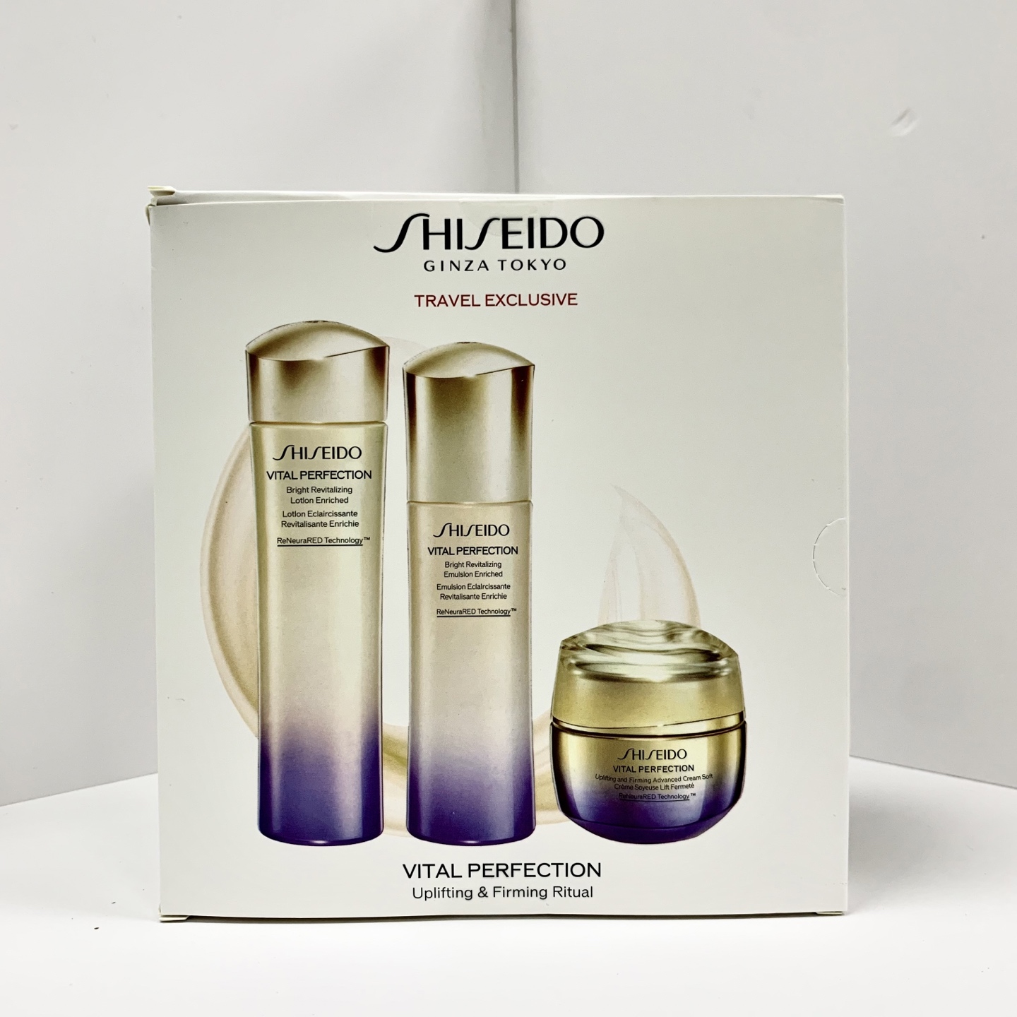 Última versión de Shiseido Vital Perfection set de tres piezas de loción, emulsión y crema 🔜 foto real 📸 en stock❗️ c…
