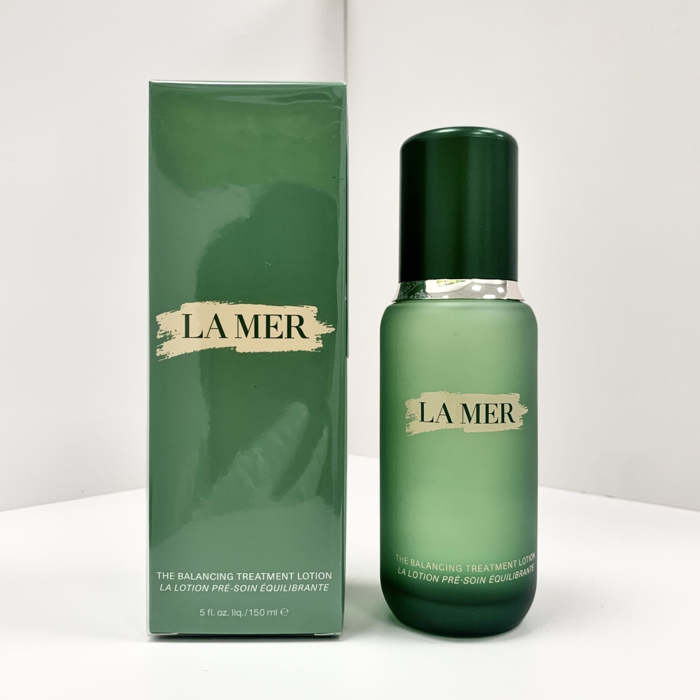 60包🔥 普通质量 ✍新版海蓝之谜焕透精粹水150ml🔜实拍📸现货❗️AA4编码！可配中文标✔️专为油皮打造 油瑕终结者！让油皮即用无油光，8周改善痘痘粉刺，一控一净根源阻断油痘恶性循环，水雾精华质地，用后即刻干净透亮！！！