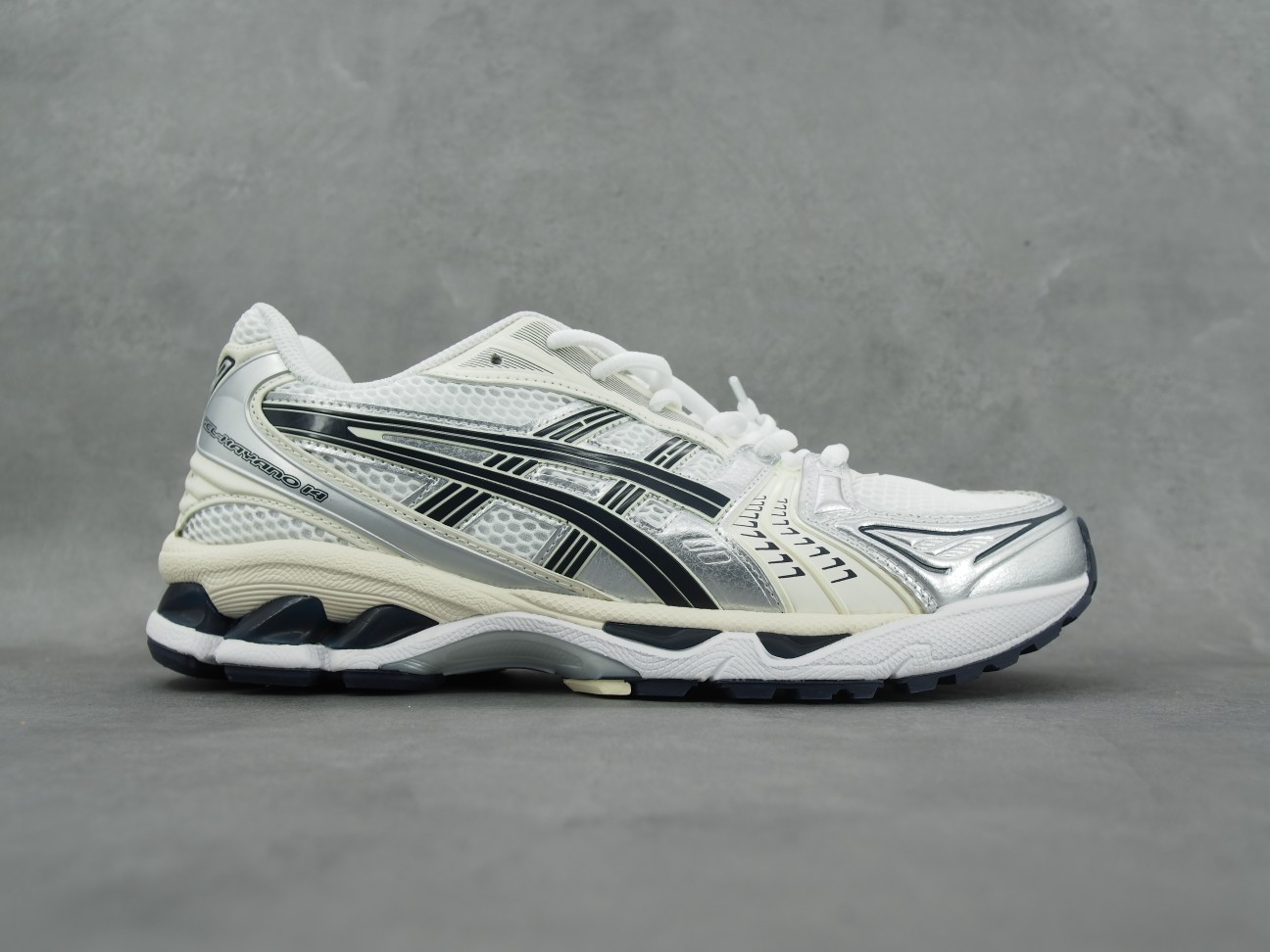 AsicsGel-Kayano14复古舒适织物合成革减震防滑耐磨低帮休闲跑步鞋白黑银2411货号1203