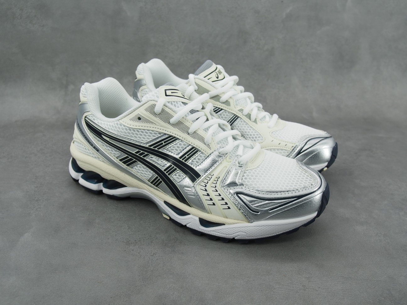 AsicsGel-Kayano14复古舒适织物合成革减震防滑耐磨低帮休闲跑步鞋白黑银2411货号1203