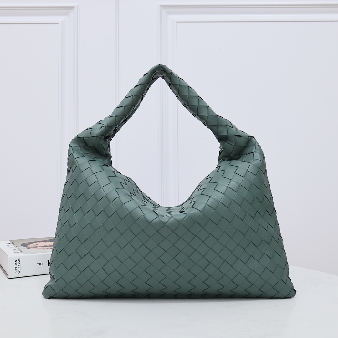 Bottega Veneta Intrecciato Handbag Aloe Green
