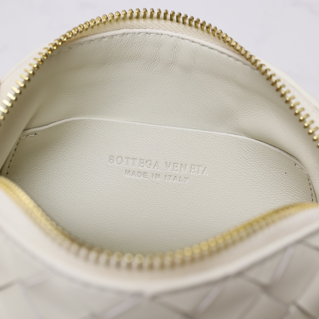 Bottega Veneta Style Crossbody Bag Bags Crossbody Bag detail image 5 from source 771788