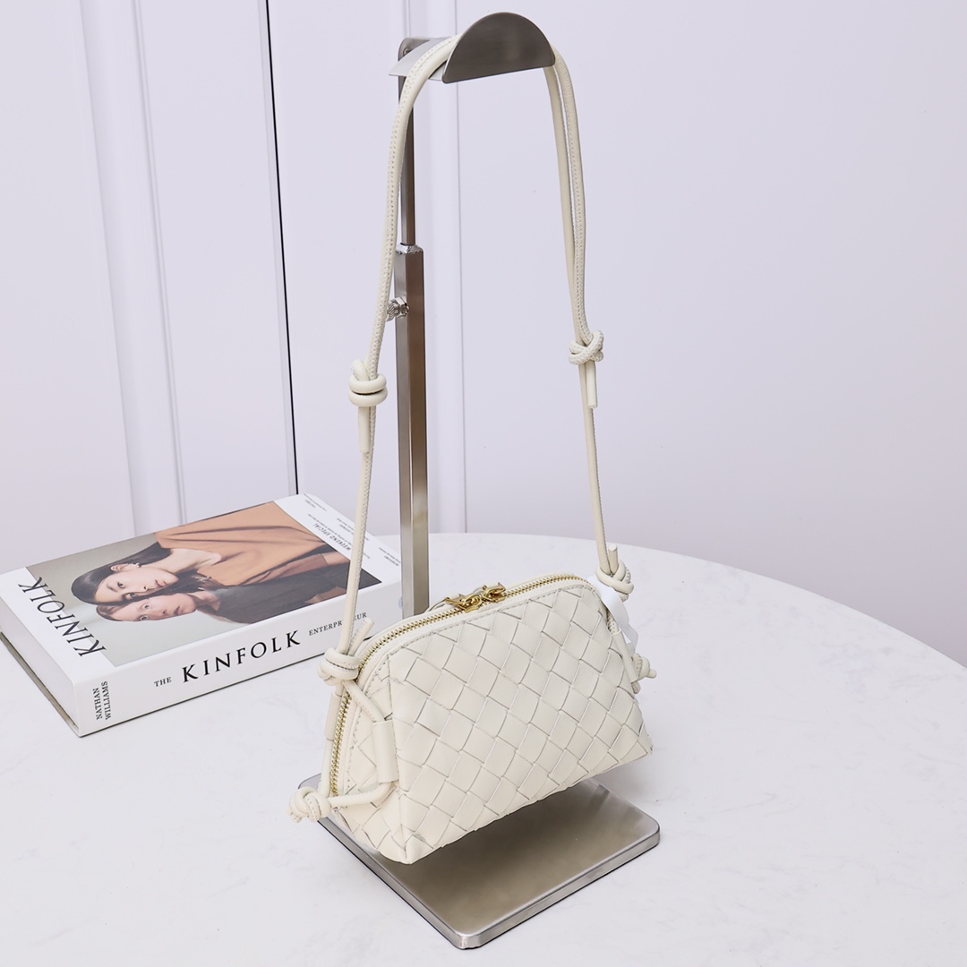 Bottega Veneta Style Crossbody Bag Bags Crossbody Bag detail image 6 from source 771788