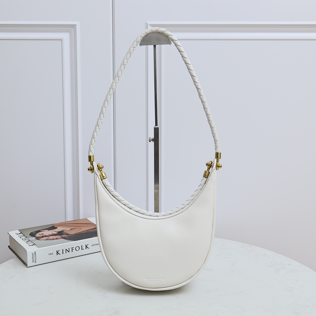 Bandoulière tressée en cuir de vachette Sac demi-lune Sac épaule
