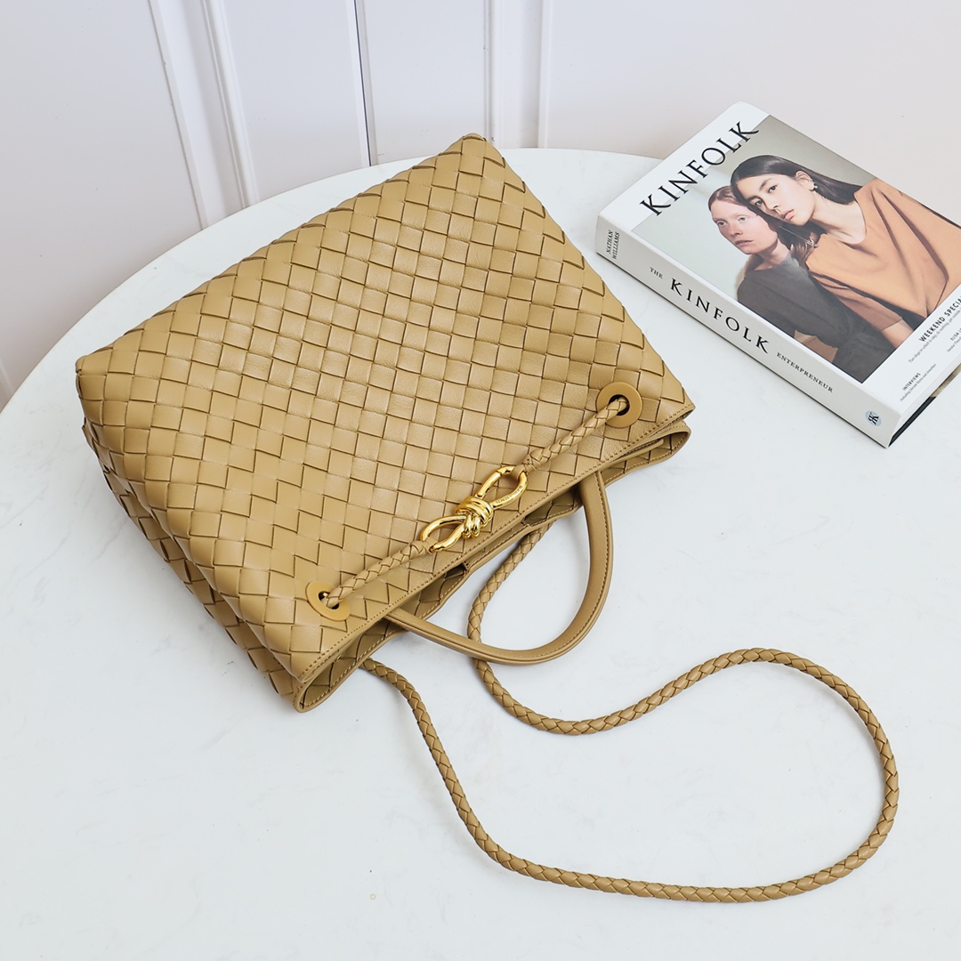 Bottega Veneta Style Brown Leather Top Handle Bag Bags Top Handle Bag detail image 4 from source 765999