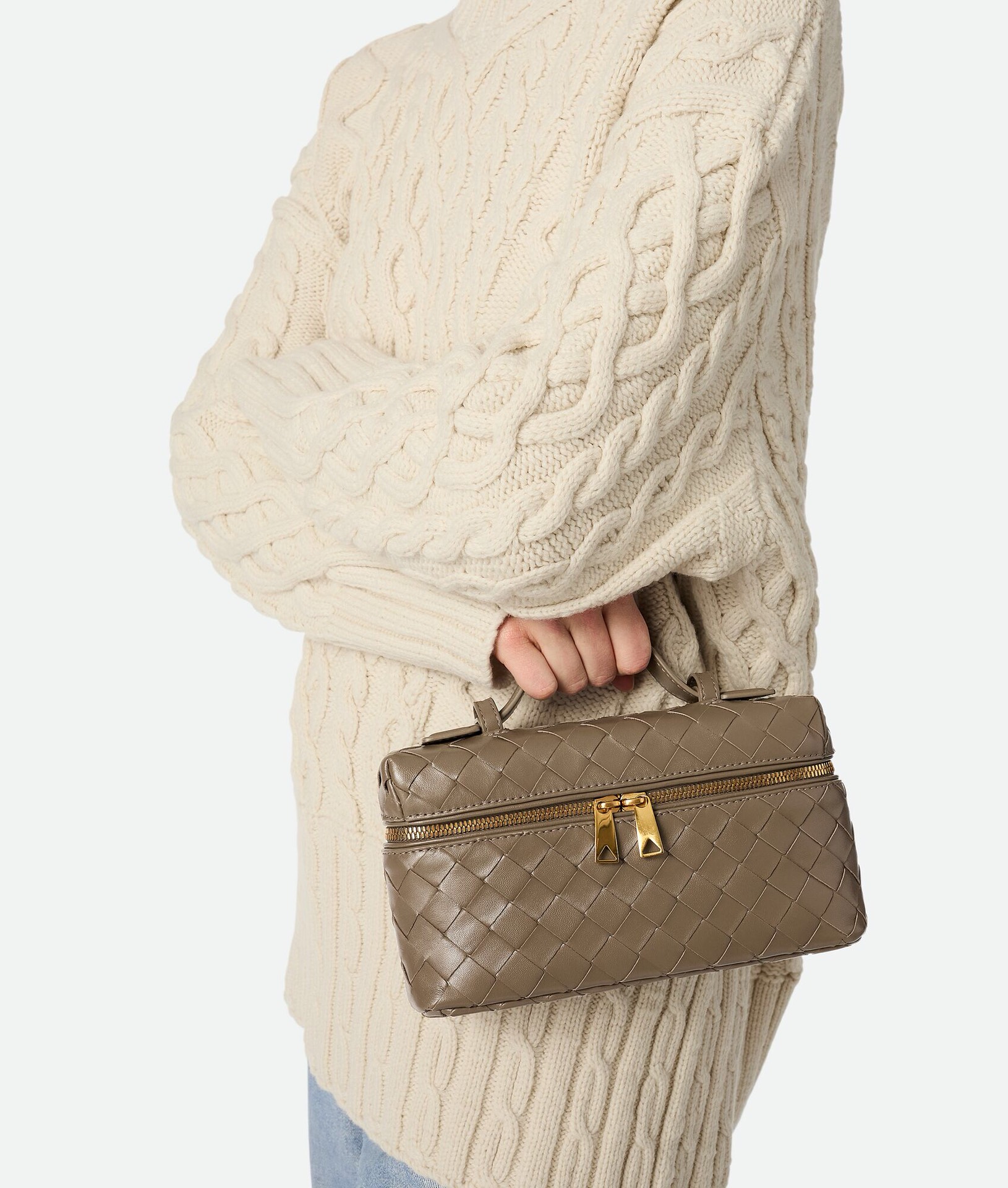 Bottega Veneta Style Brown Crossbody Bag Bags Crossbody Bag detail image 8 from source 765987