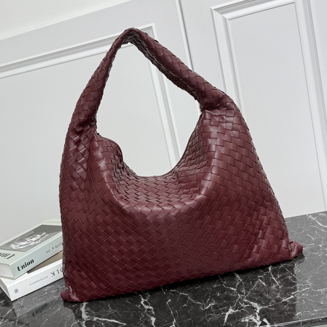Bottega Veneta Intrecciato Large Handbag