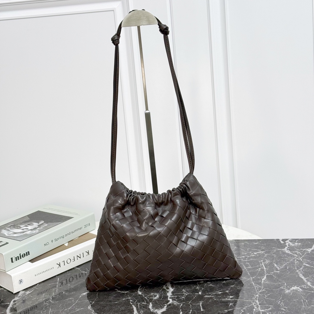 Bottega Veneta Style Brown Nylon Shoulder Bag style reference detail image 1 from source 771779