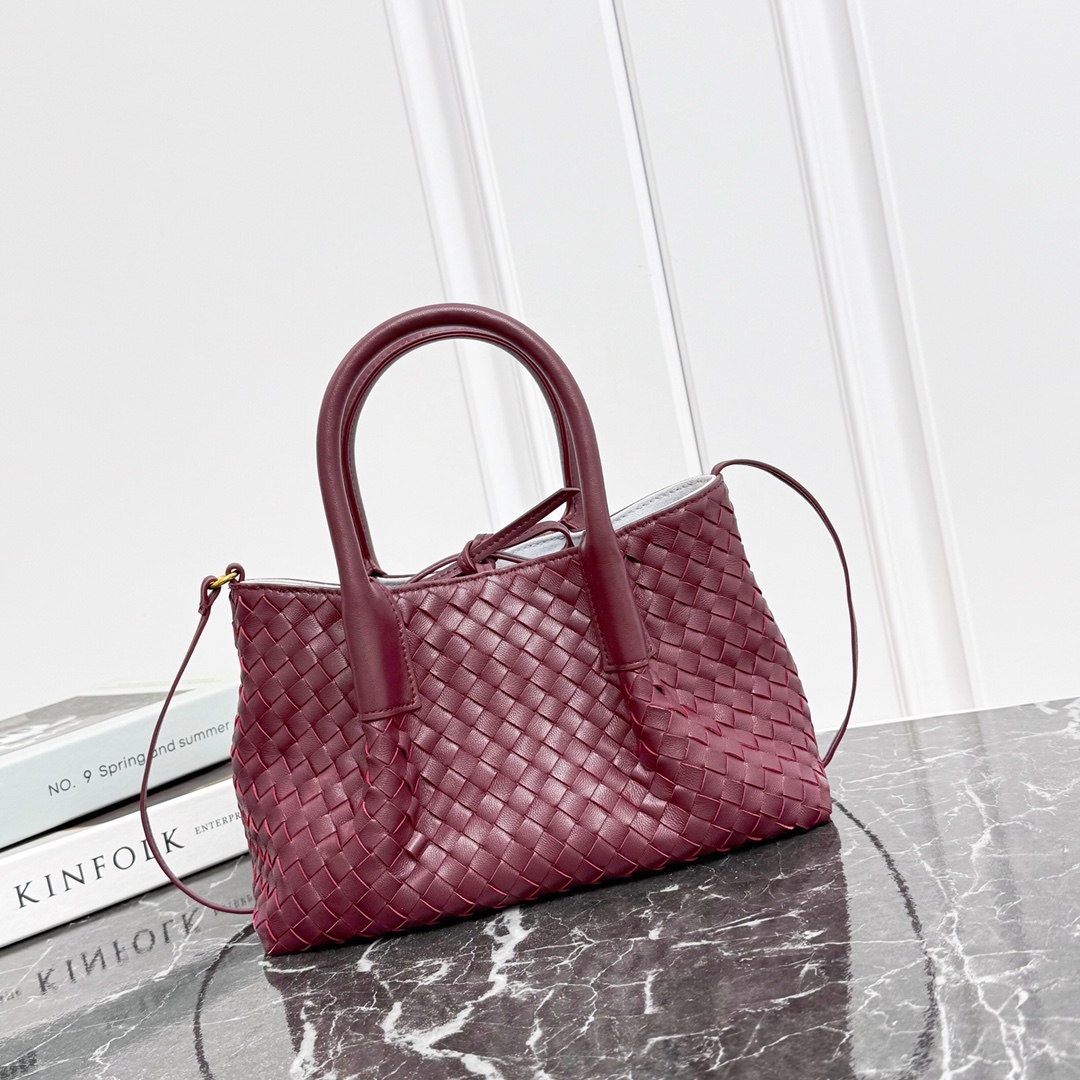 Bottega Veneta Pinacoteca Small Woven Tote Bag Reversible Deerskin Lining