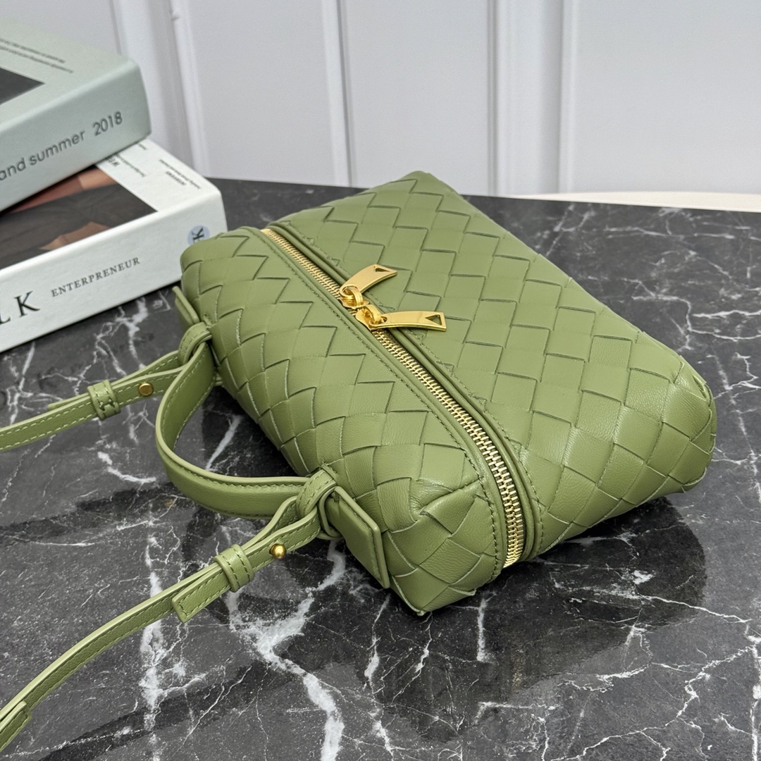 Bottega Veneta Style Crossbody Bag Bags Crossbody Bag detail image 3 from source 765989