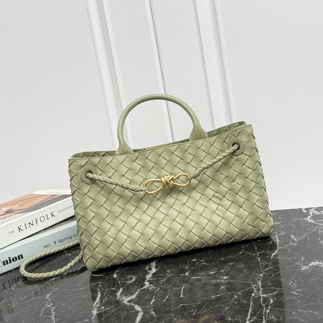Woven Horizontal Handbag Crossbody Bag