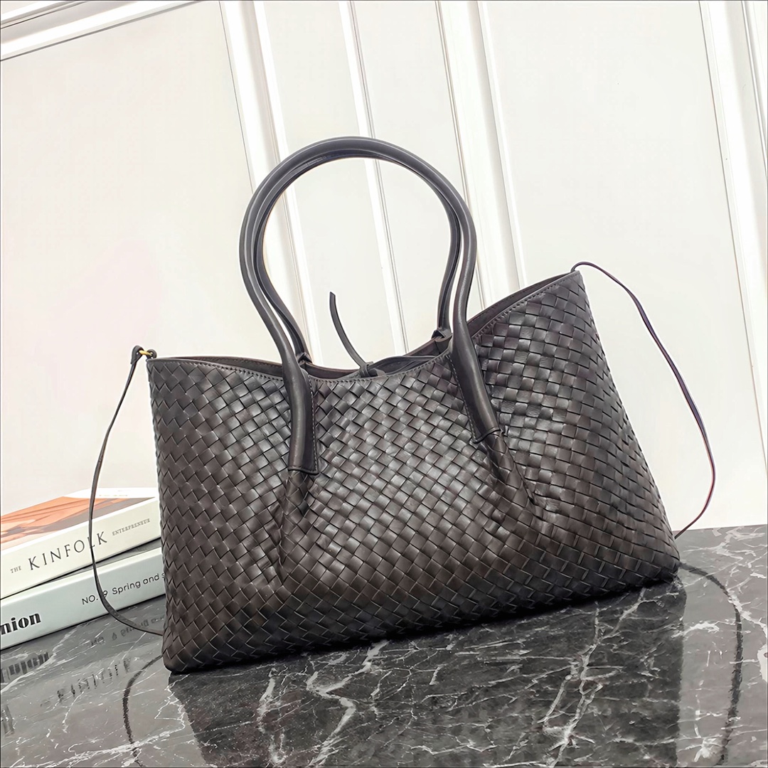 Bottega Veneta PINACOTECA Woven Handbag
