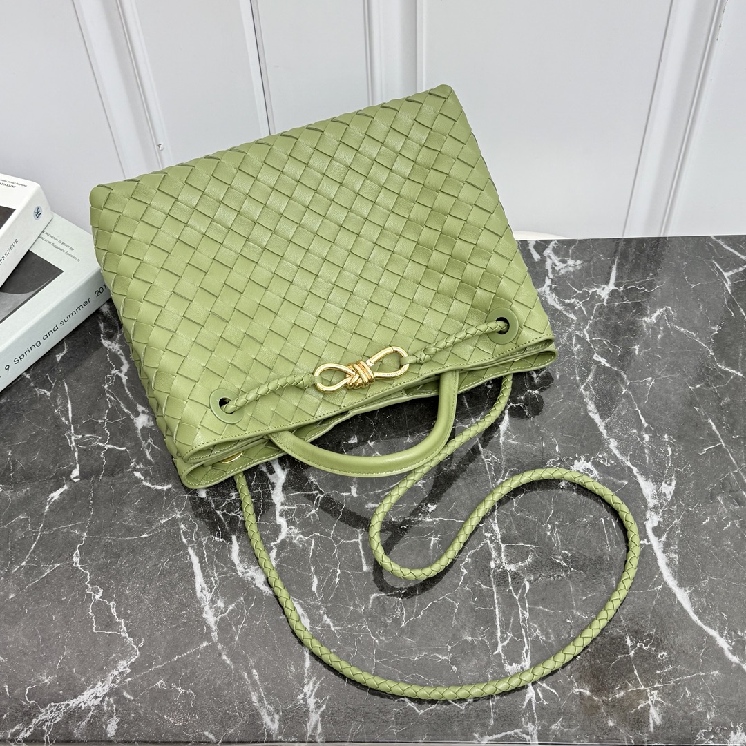Bottega Veneta Style Beige Leather Top Handle Bag Bags Top Handle Bag detail image 5 from source 766000