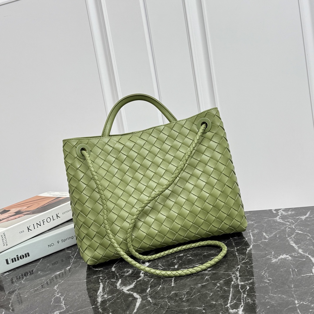 Bottega Veneta Style Beige Leather Top Handle Bag Bags Top Handle Bag detail image 2 from source 766000