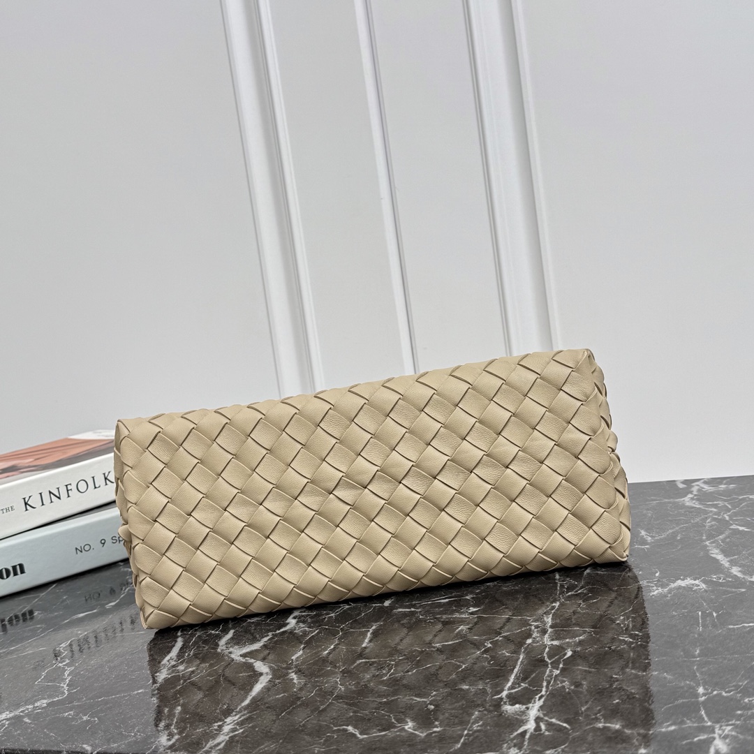 Bottega Veneta Style Beige Leather Top Handle Bag Bags Top Handle Bag detail image 4 from source 766001