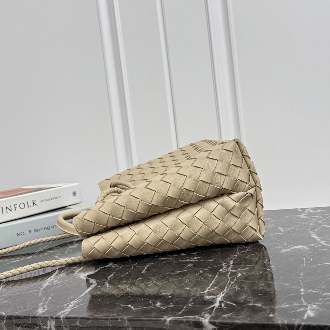 Bottega Veneta Style Beige Leather Top Handle Bag Bags Top Handle Bag detail image 3 from source 766001