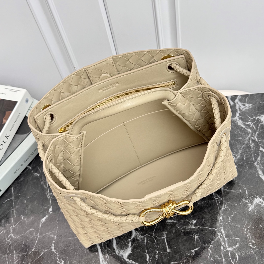 Bottega Veneta Style Beige Leather Top Handle Bag Bags Top Handle Bag detail image 6 from source 766001
