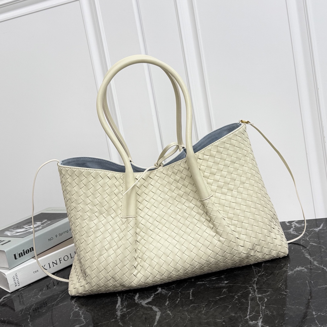 Bottega Veneta PINACOTECA Intrecciato Top Handle Shoulder Bag