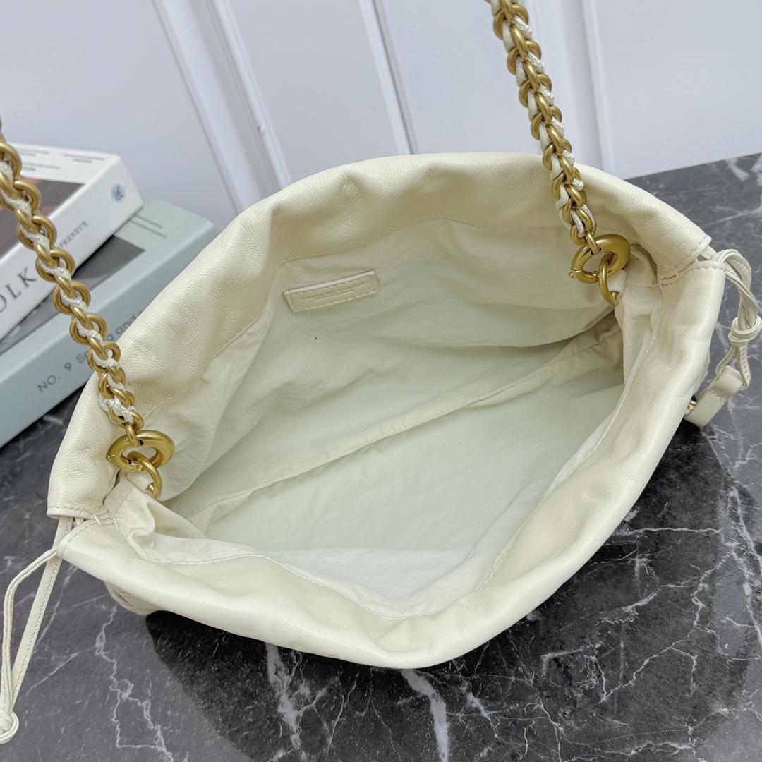 Bottega Veneta Style White Nylon Shoulder Bag style reference detail image 6 from source 771799