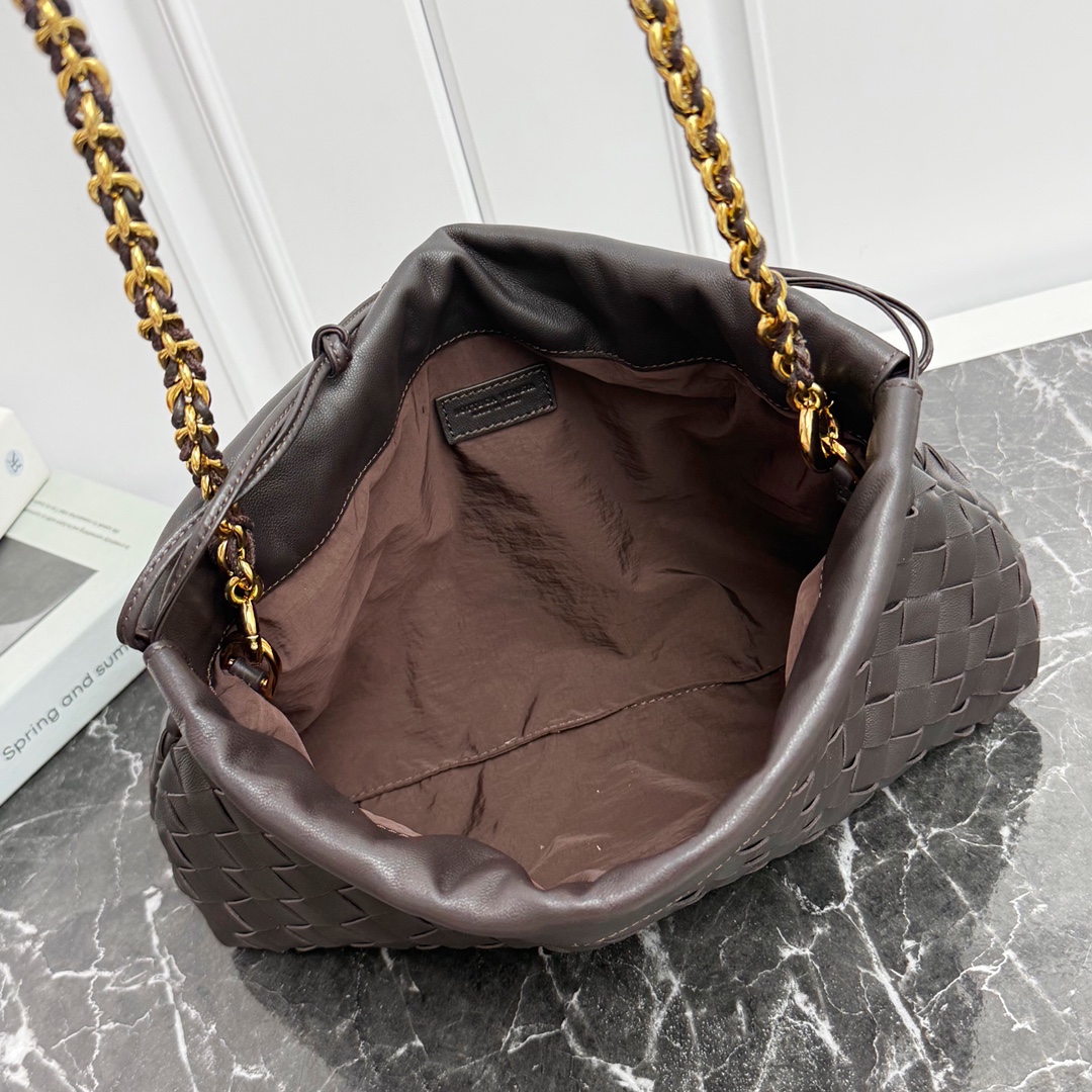Bottega Veneta Style Brown Nylon Shoulder Bag style reference detail image 6 from source 771801