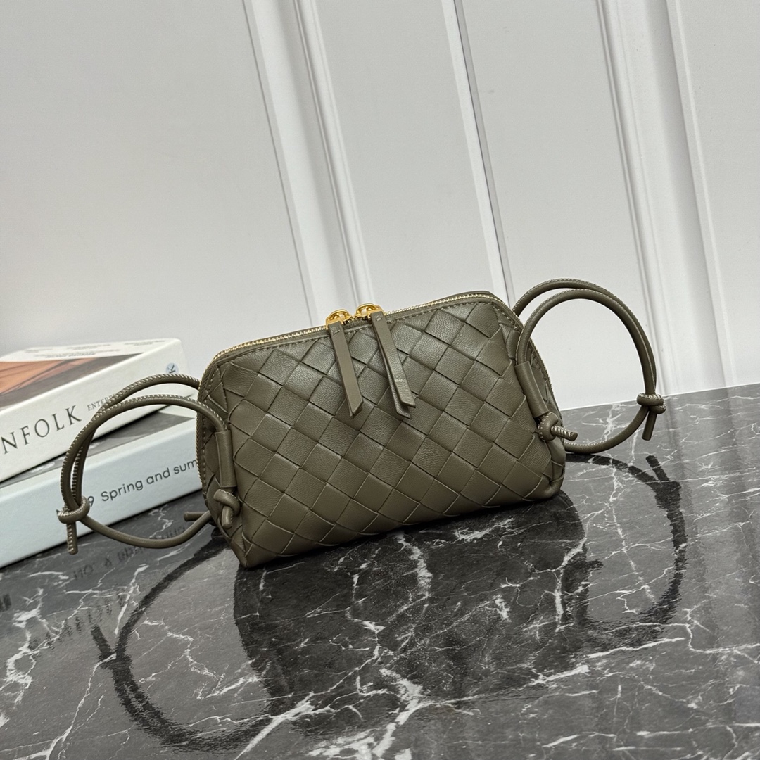 Bottega Veneta Style Green Crossbody Bag Bags Crossbody Bag detail image 2 from source 771795