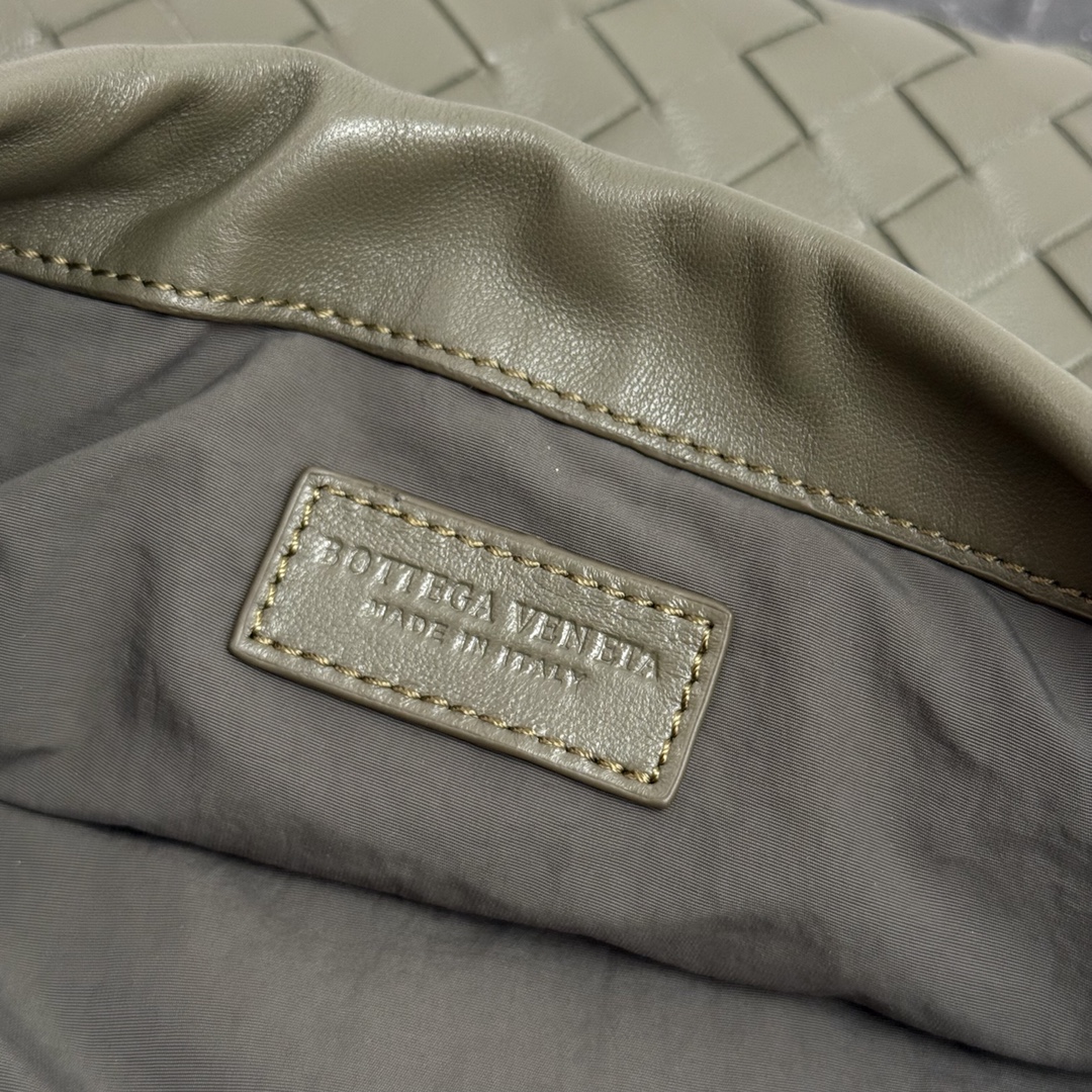 Bottega Veneta Style Green Nylon Shoulder Bag Bags Shoulder Bag detail image 6 from source 717124