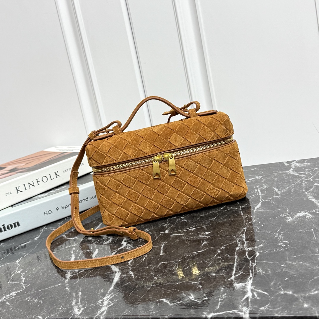 Bottega Veneta Style Crossbody Bag Bags Crossbody Bag detail image 1 from source 765991