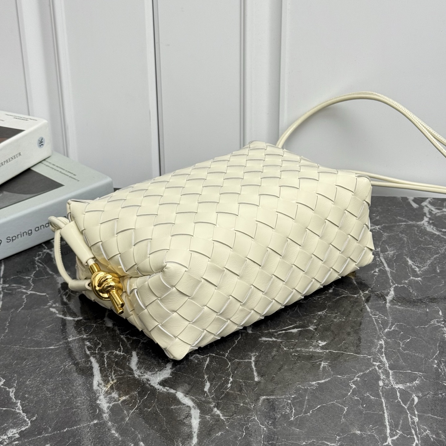 Bottega Veneta Style White Leather Bag style reference detail image 4 from source 771832