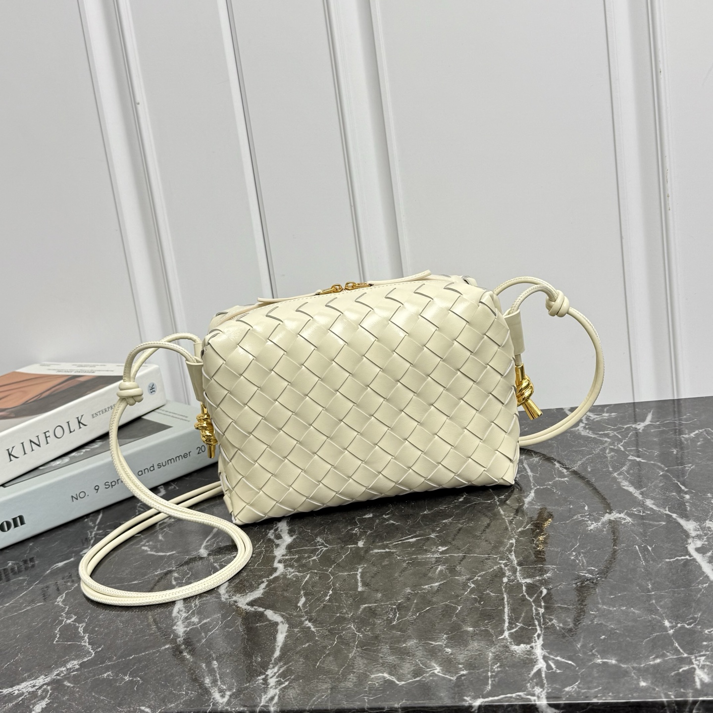 Bottega Veneta Style White Leather Bag style reference detail image 1 from source 771832