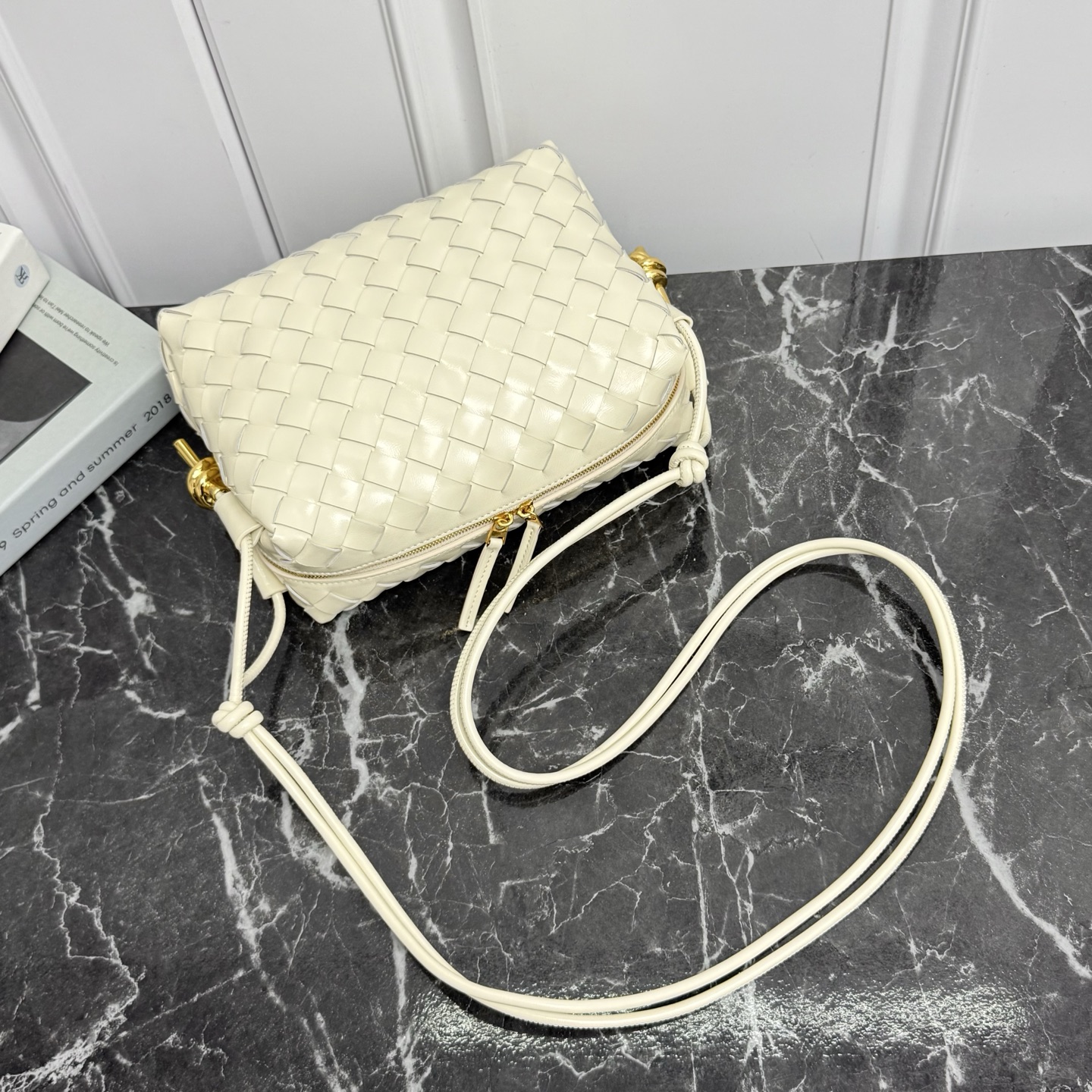 Bottega Veneta Style White Leather Bag style reference detail image 3 from source 771832