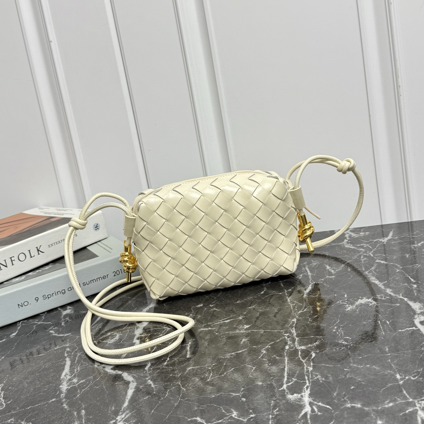 Bottega Veneta Style White Leather Bag style reference detail image 1 from source 771842