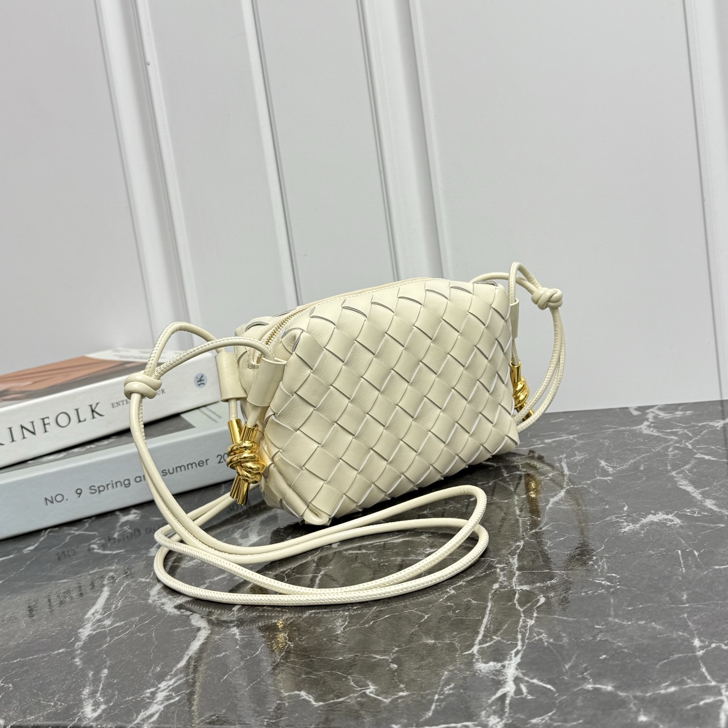 Bottega Veneta Style White Leather Bag style reference detail image 2 from source 771842