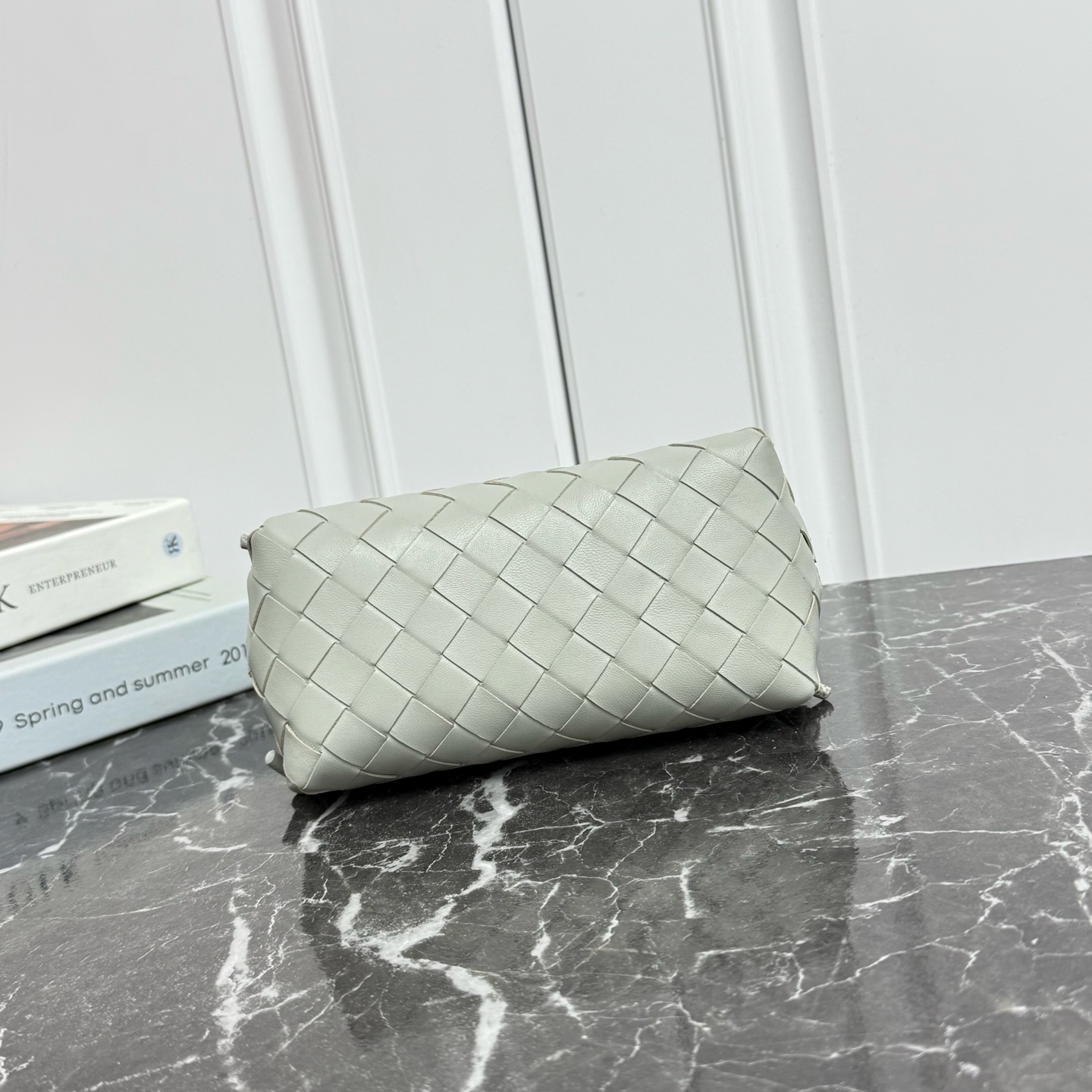 Bottega Veneta Style Grey Crossbody Bag style reference detail image 4 from source 771796