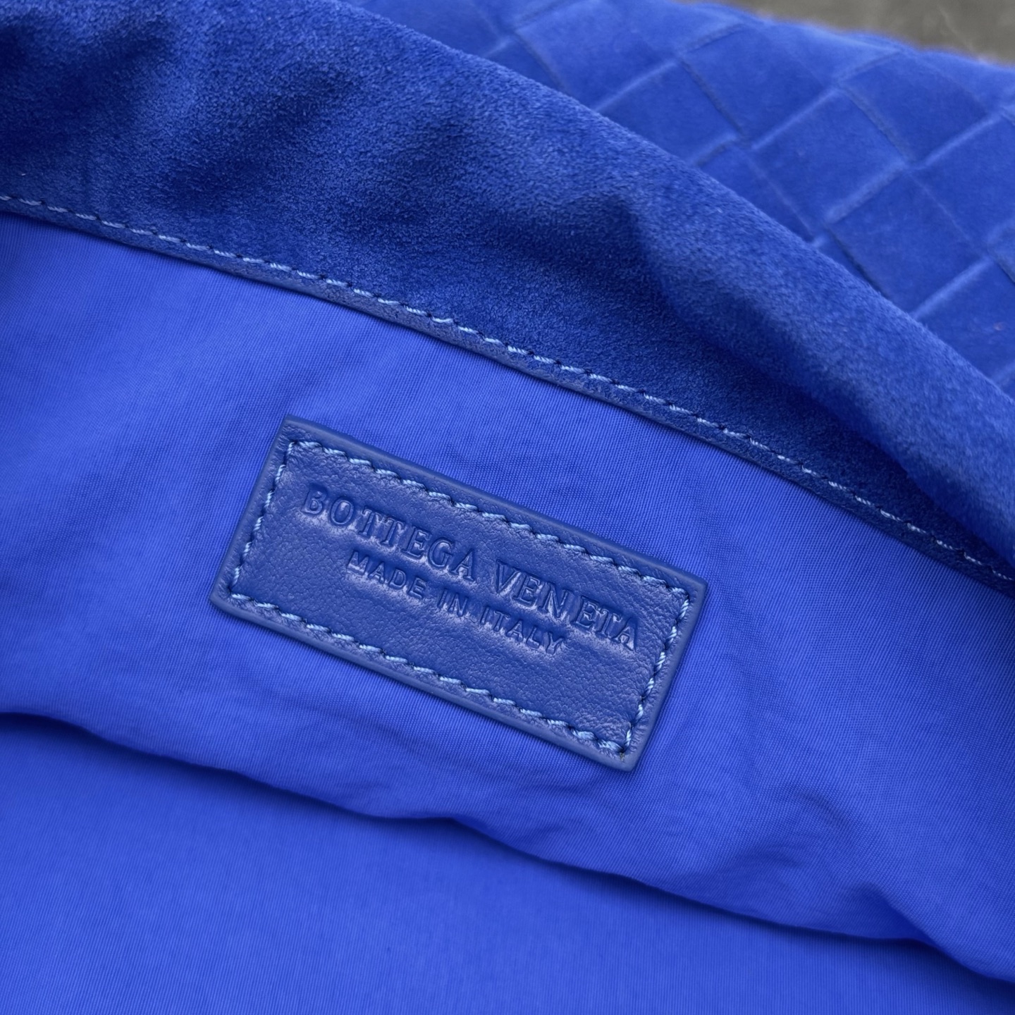 Bottega Veneta Style Blue Nylon Shoulder Bag style reference detail image 5 from source 771784