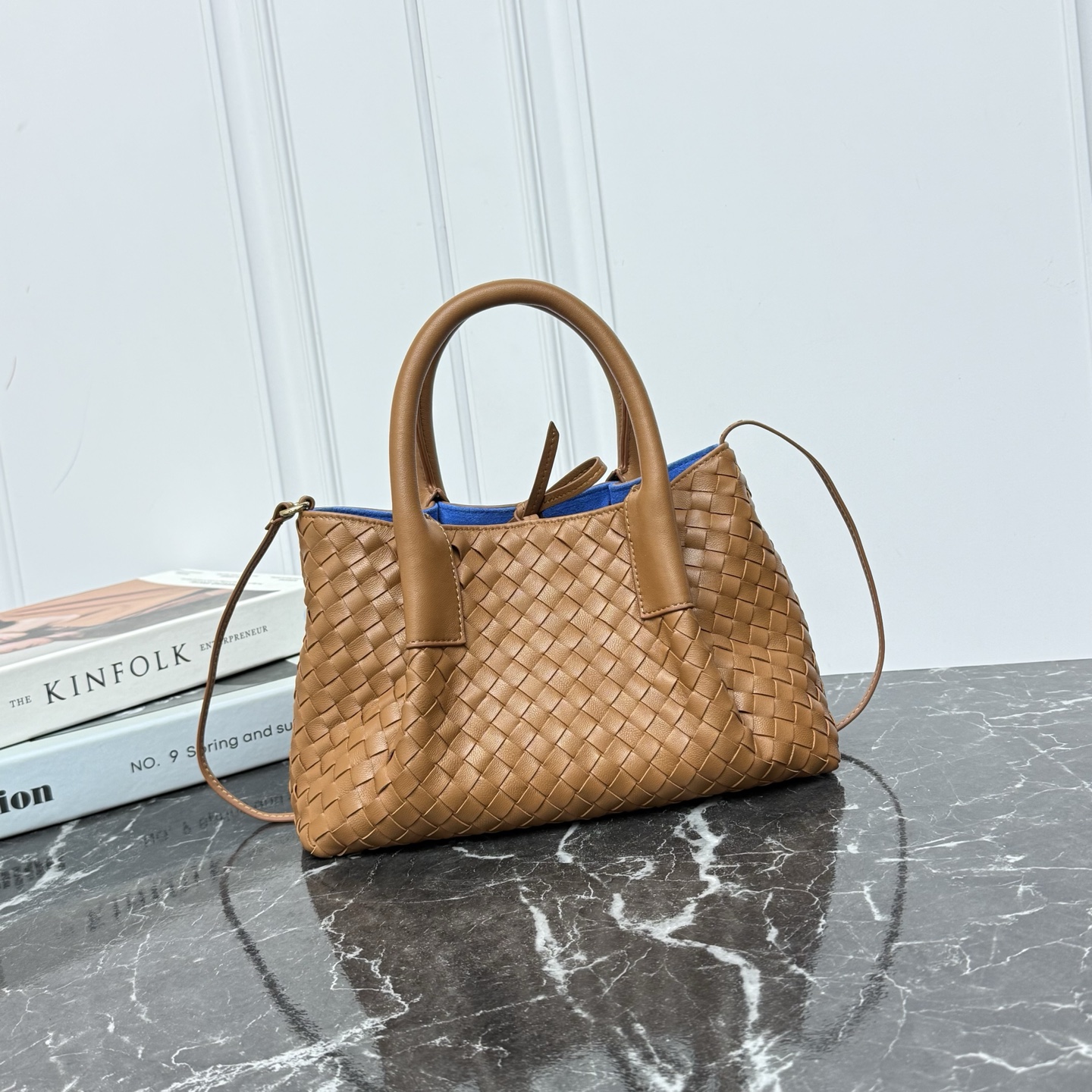 Bottega Veneta Intrecciato Tote Bag Reversible Deerskin Lining